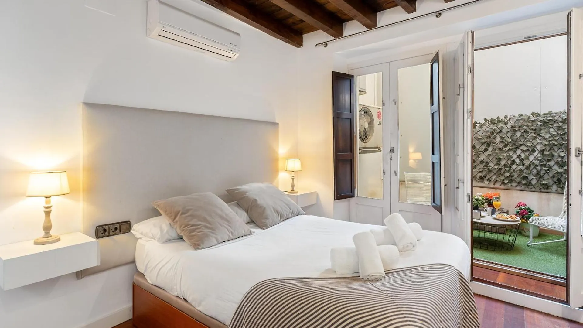 Apartment Home4U Duplex By The Cathedral Granada